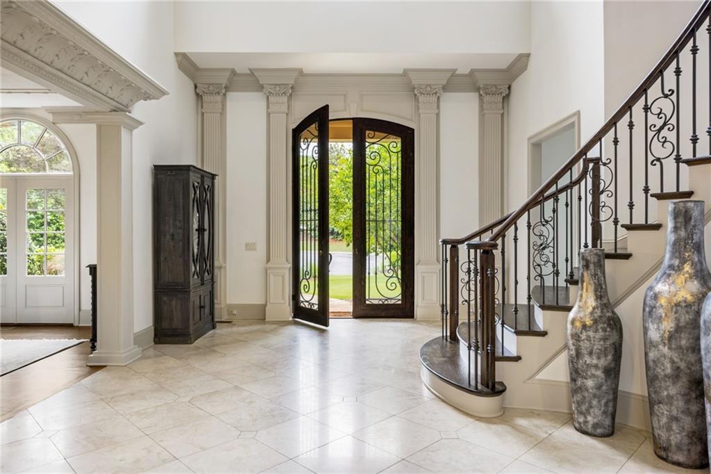 816 Blackfoot Trail