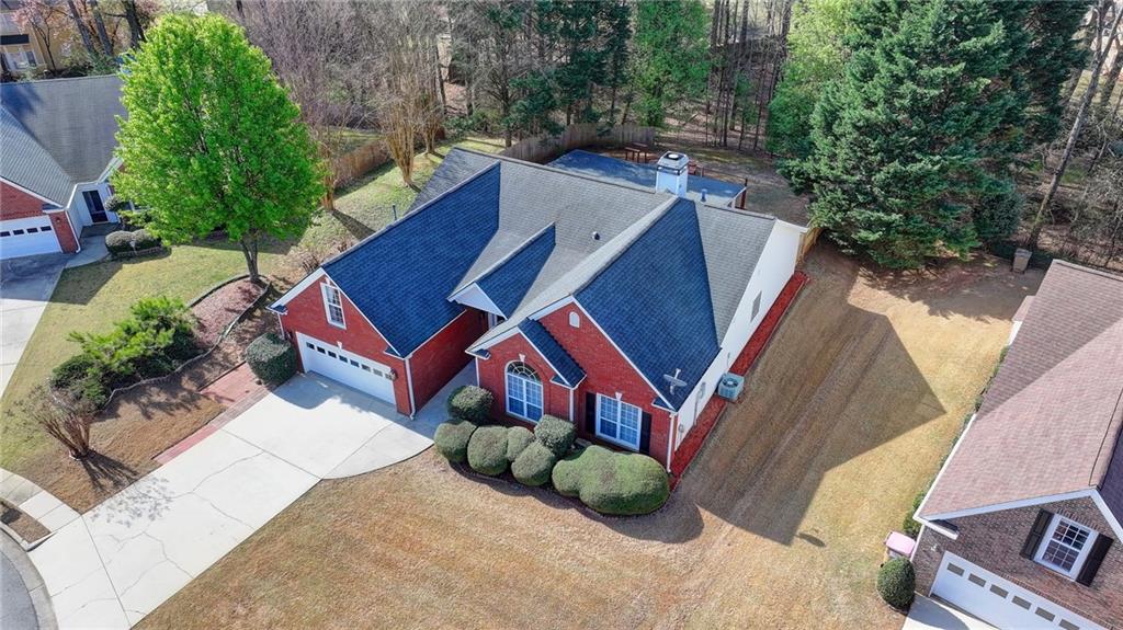 305 Morning Glen Drive, Suwanee, Georgia image 2