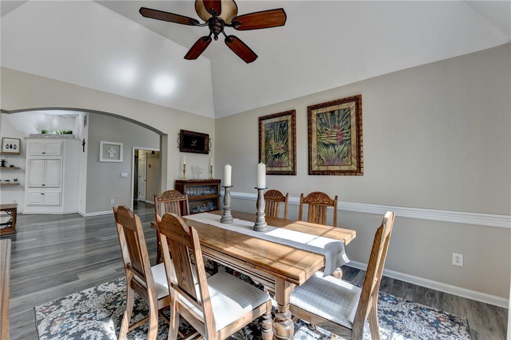 305 Morning Glen Drive, Suwanee, Georgia image 19