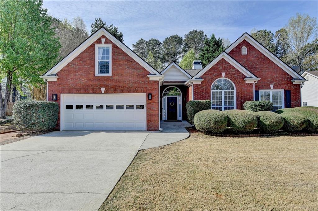 305 Morning Glen Drive, Suwanee, Georgia image 1