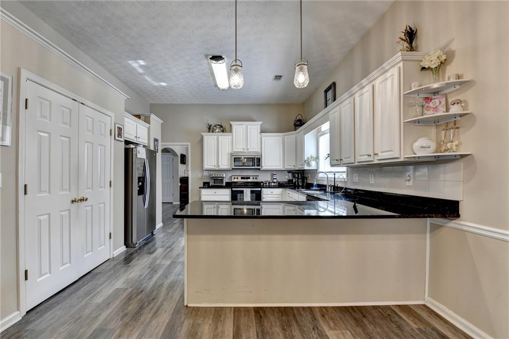 305 Morning Glen Drive, Suwanee, Georgia image 31