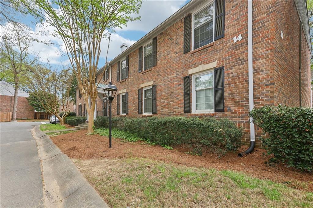6700 ROSWELL Road 14C