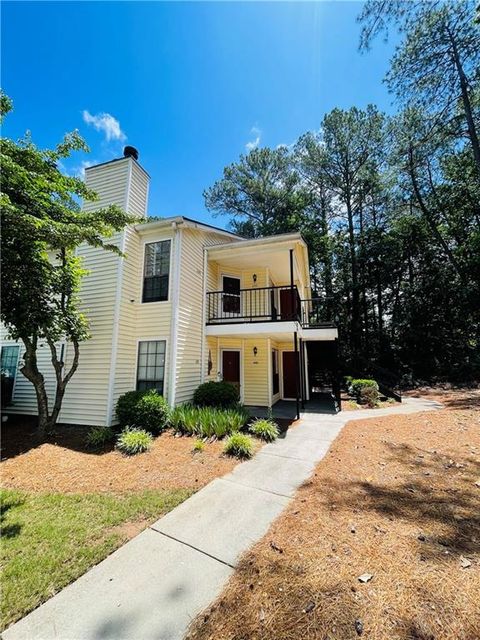 Condo For Sale - 635 Windchase Lane<br/> Stone Mountain, GA 30083