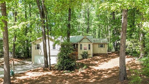 Homes For Sale - 595 Morgan Springs Court<br/> Canton, GA 30115