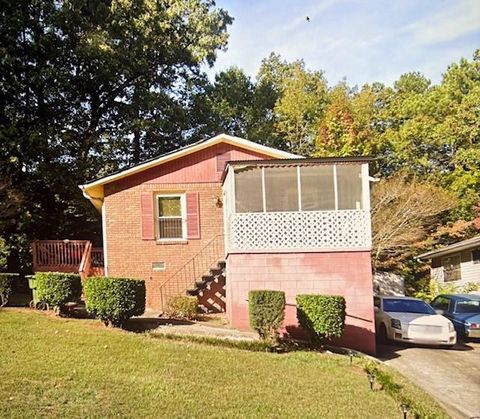 Homes For Sale - 1178 Wedgewood Drive<br/> Atlanta, GA 30318