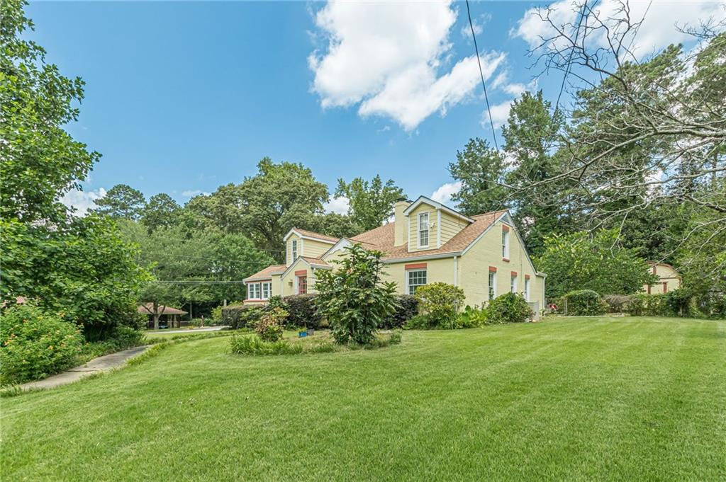 2367 Ridgeway Avenue