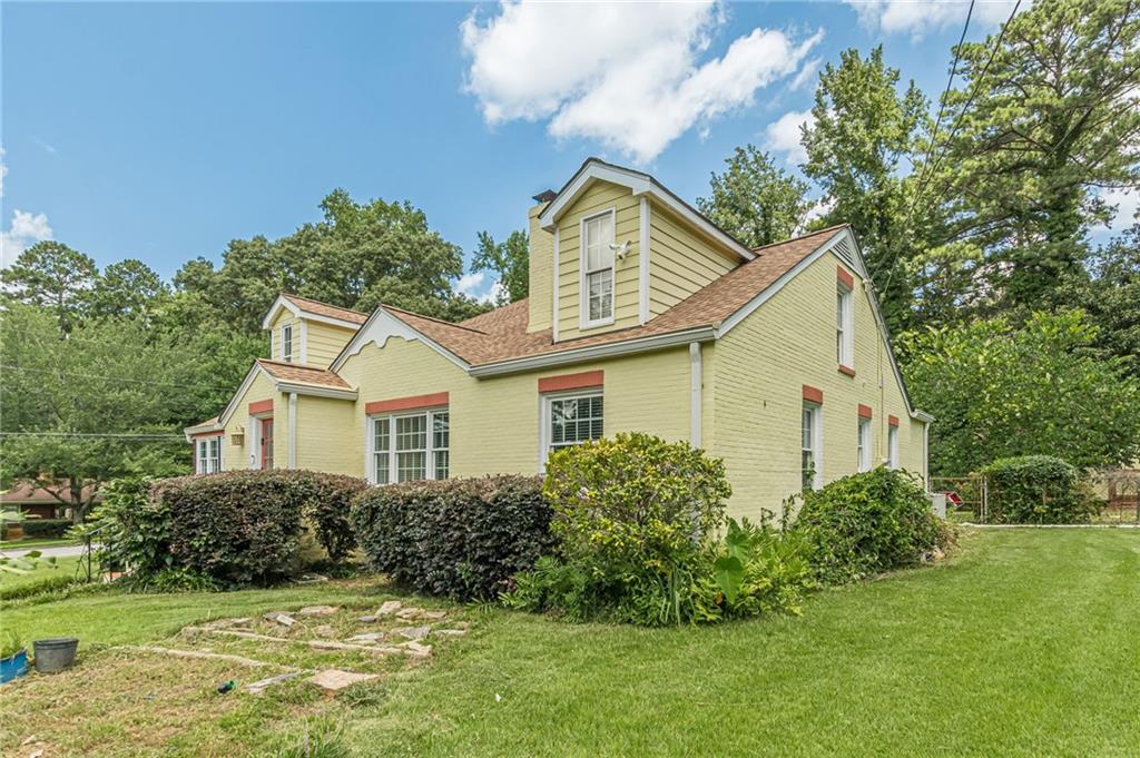 2367 Ridgeway Avenue