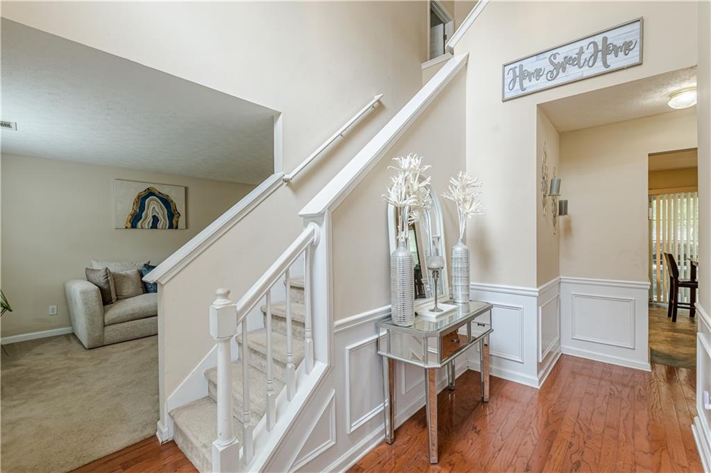 104 Riverside Close