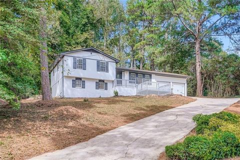 644 Navarre Drive Stone Mountain GA 30087