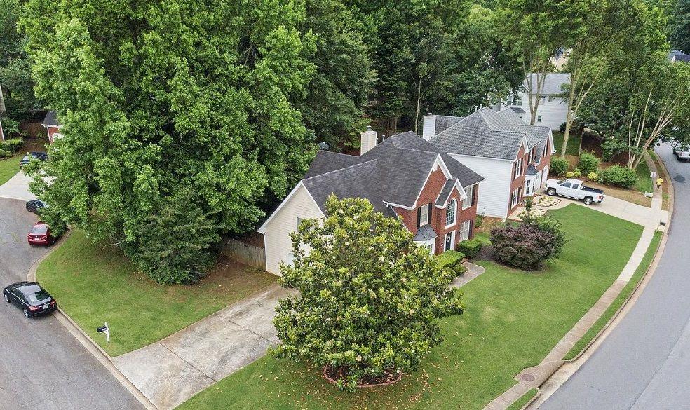 790 River Overlook Drive NW