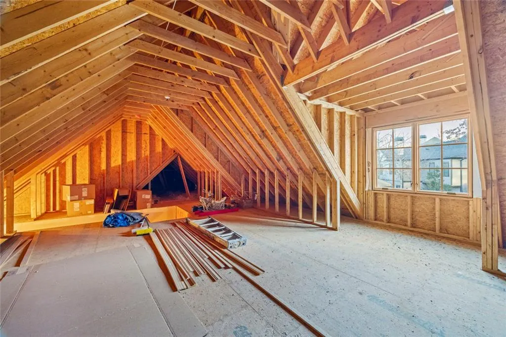 Toccoa, Georgia 30577, United States, 5 Bedrooms Bedrooms, ,4 BathroomsBathrooms,Residential,Active,254771