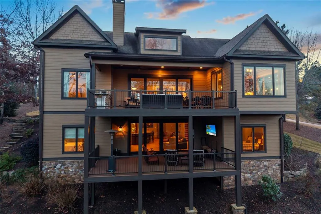 Toccoa, Georgia 30577, United States, 5 Bedrooms Bedrooms, ,4 BathroomsBathrooms,Residential,Active,254771