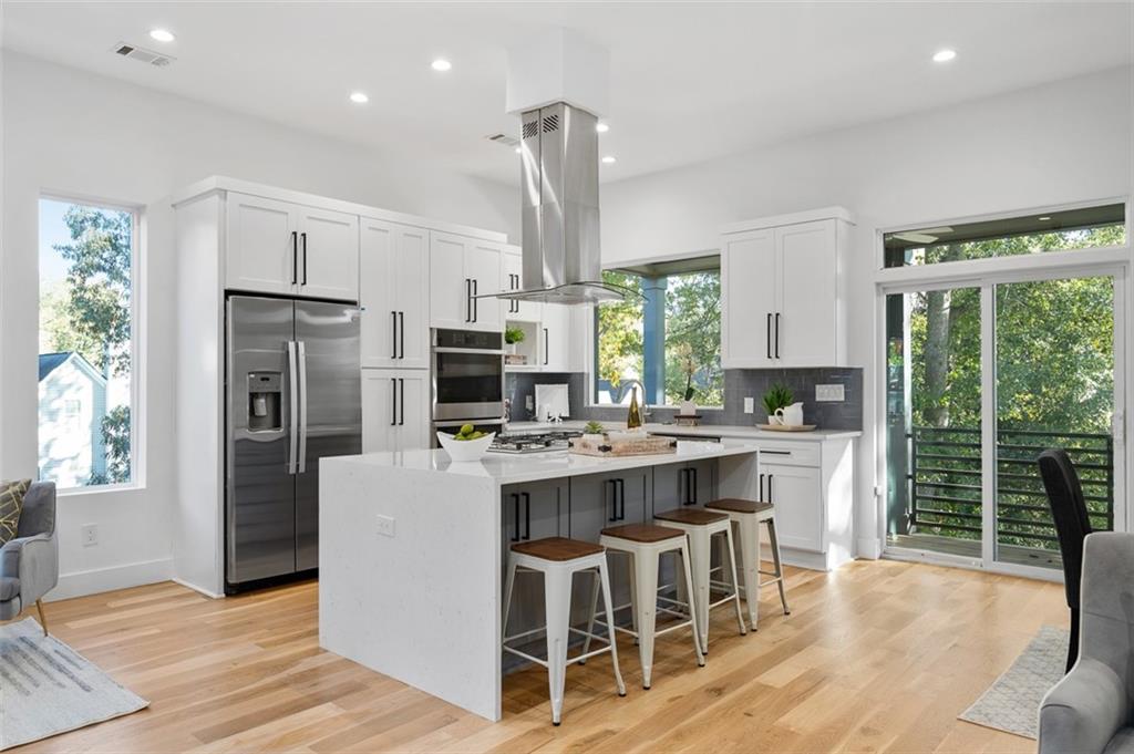 147 Hutchinson Street NE