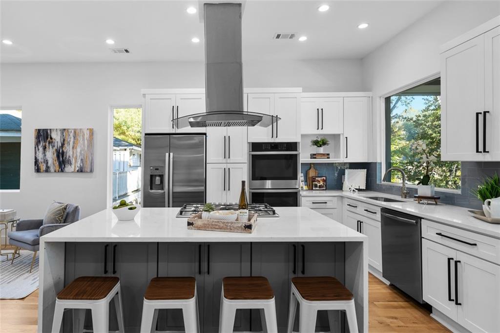 147 Hutchinson Street NE