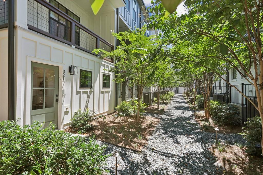 321 Dilbeck Circle, Atlanta, Georgia image 26