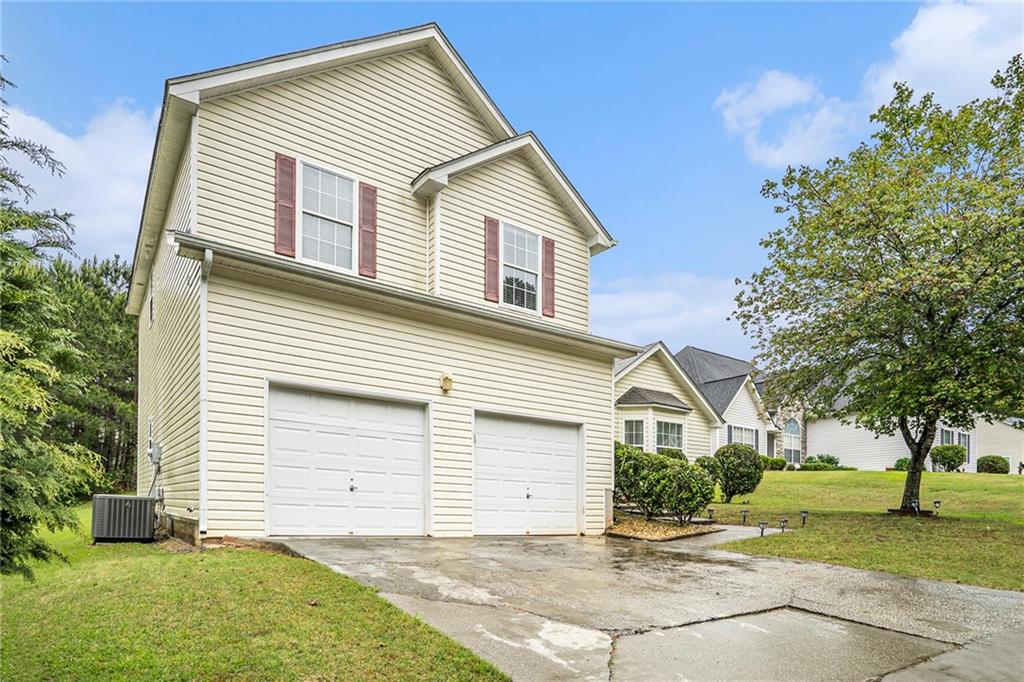 436 Berkshire Place, Fairburn, Georgia image 3