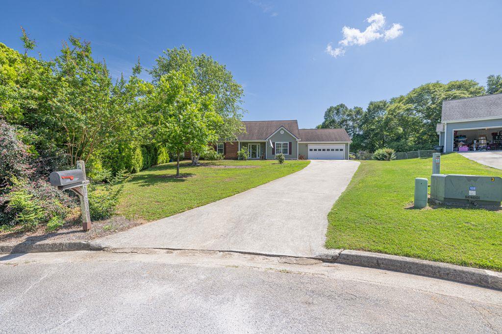 1490 TWIN MANOR Drive