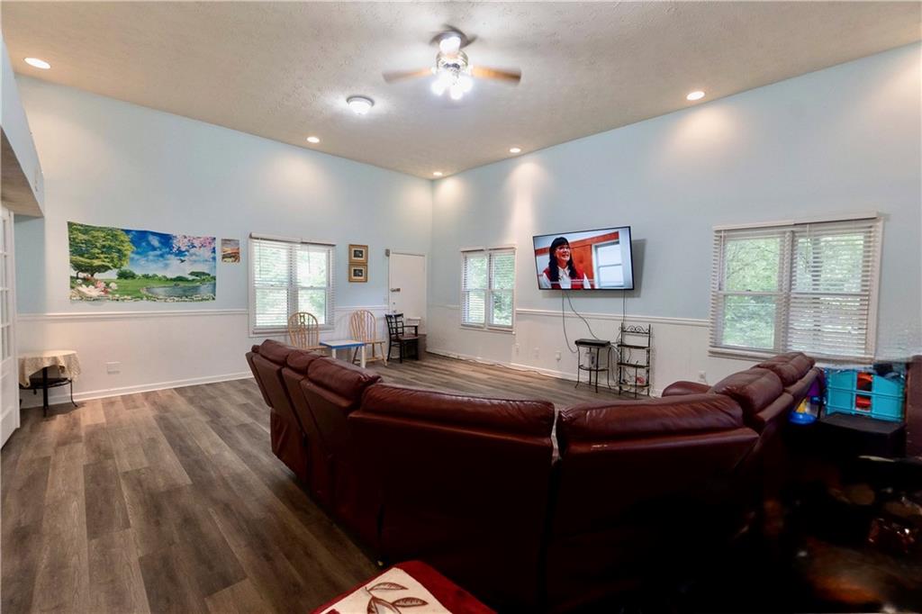 6384 Boyett Drive