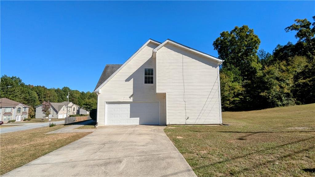 2033 Boulder Gate Drive, Ellenwood, Georgia image 28