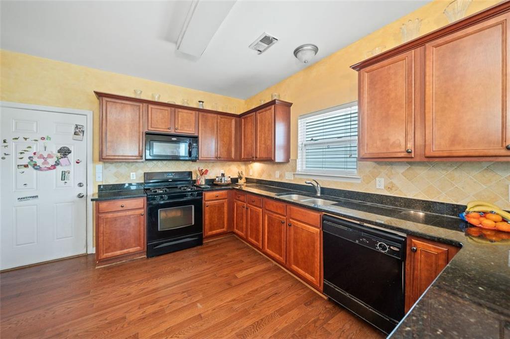 121 Camdyn Circle, Woodstock, Georgia image 24
