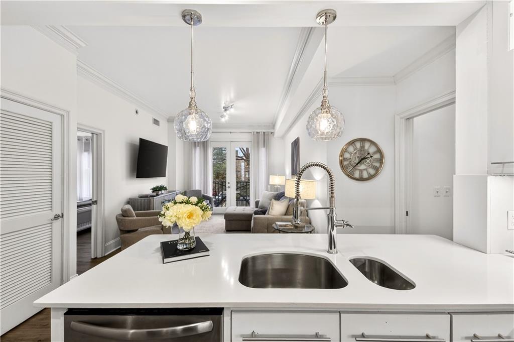 2255 Peachtree Road NE 323