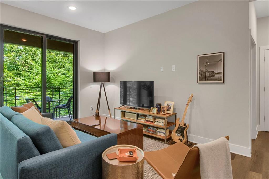 112 Rogers Street NE 305