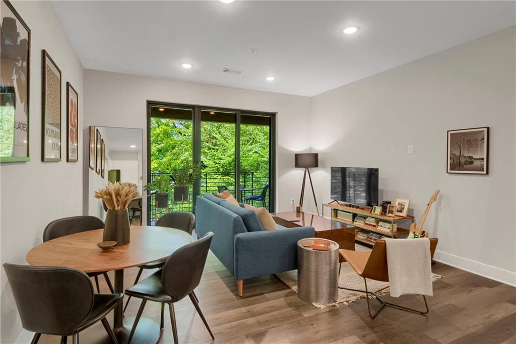 112 Rogers Street NE 305