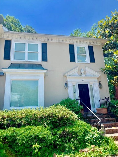 Townhouse For Rent - 305 Brantley Road<br/> Atlanta, GA 30350