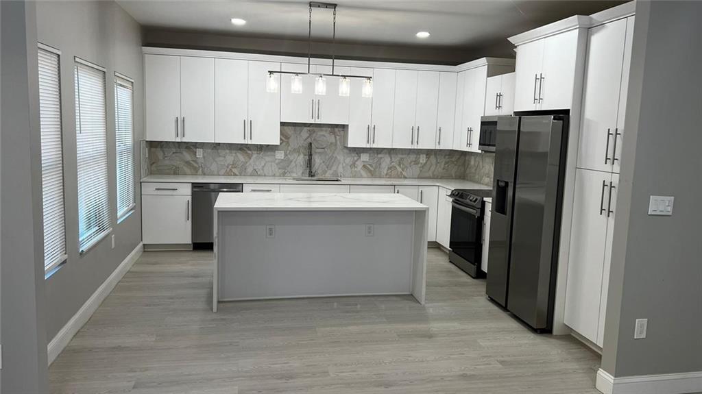 7428 Mockingbird Trail