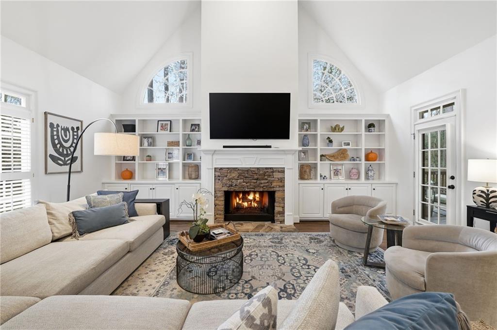 2105 Lake Grove Lane