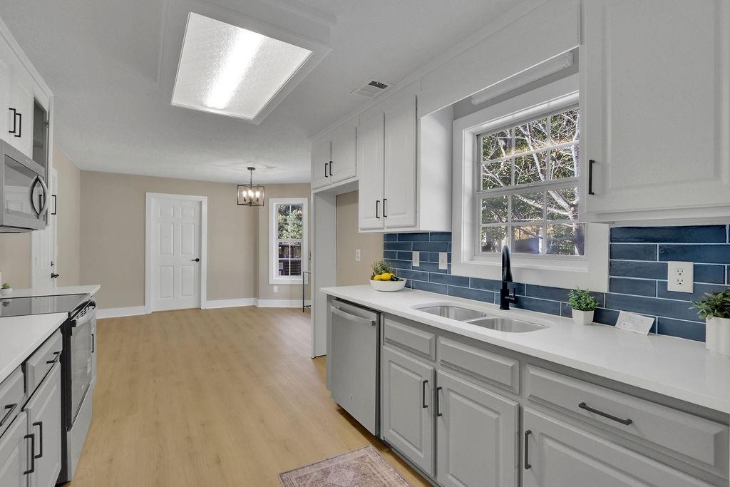 2566 Briar Valley Way
