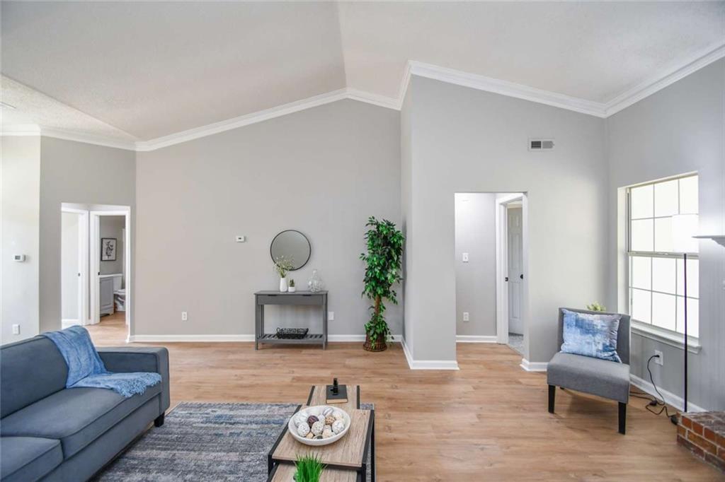 7586 Briar Crest Court