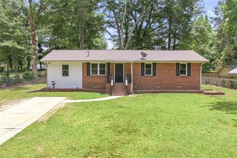 Homes For Sale - 378 Crane Drive<br/> Lawrenceville, GA 30046
