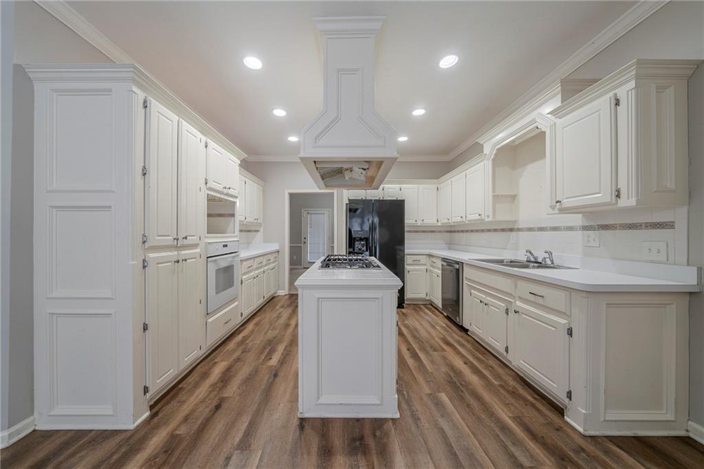 4570 Thicket Trail
