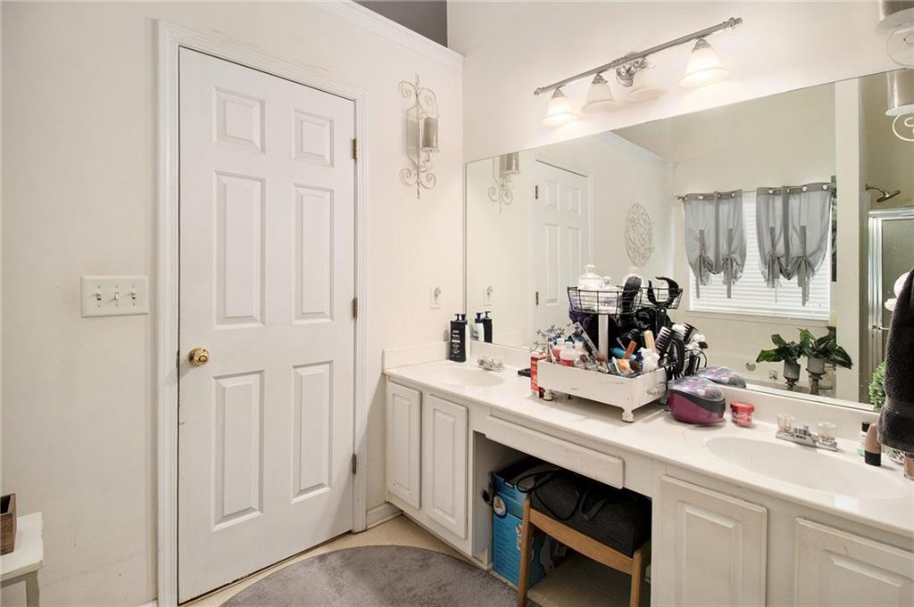 1290 Silverstone Trail, Jonesboro, Georgia image 13