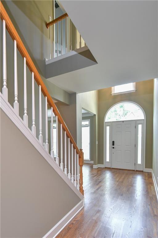 905 Lancaster Way