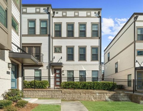 2028 Holtz Lane Atlanta GA 30318