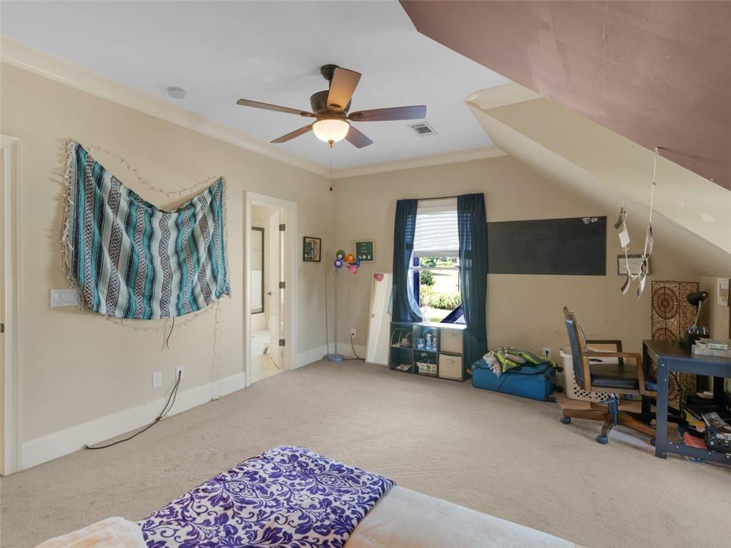 1695 WHITLEY Road