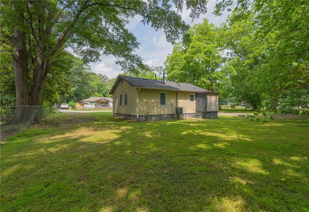 525 Baker Circle NW