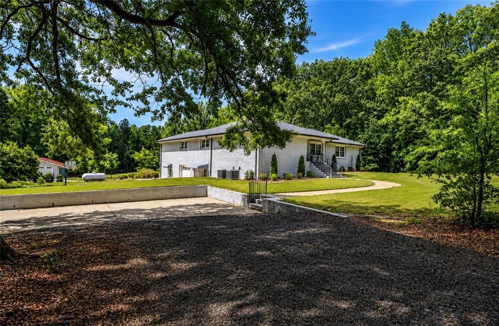 4012 Morris Road