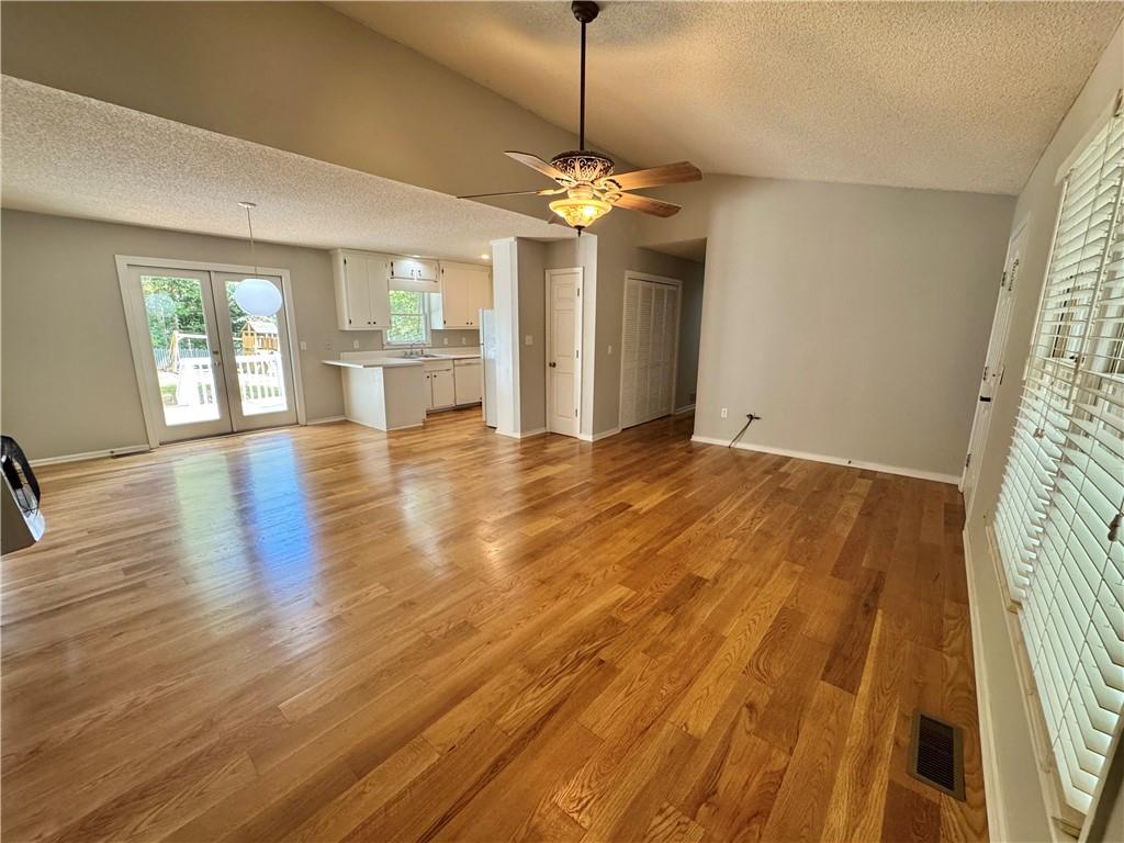 71 Emerald Lane