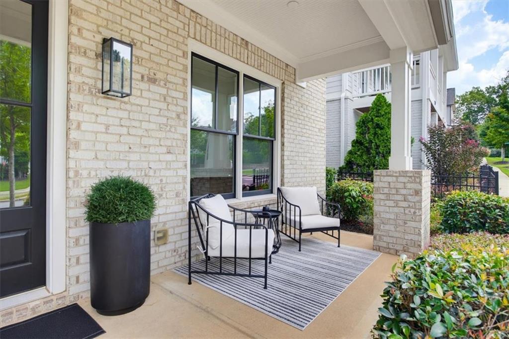 211 Highland Park Point