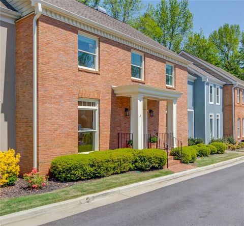1038 HUNTCLIFF Sandy Springs GA 30350