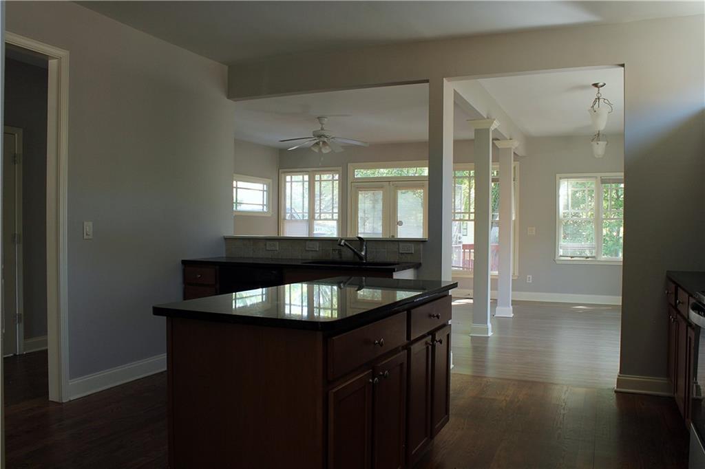 3186 Dogwood Drive, Hapeville, Georgia image 8