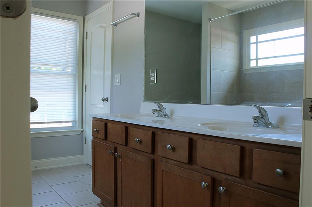 3186 Dogwood Drive, Hapeville, Georgia image 16