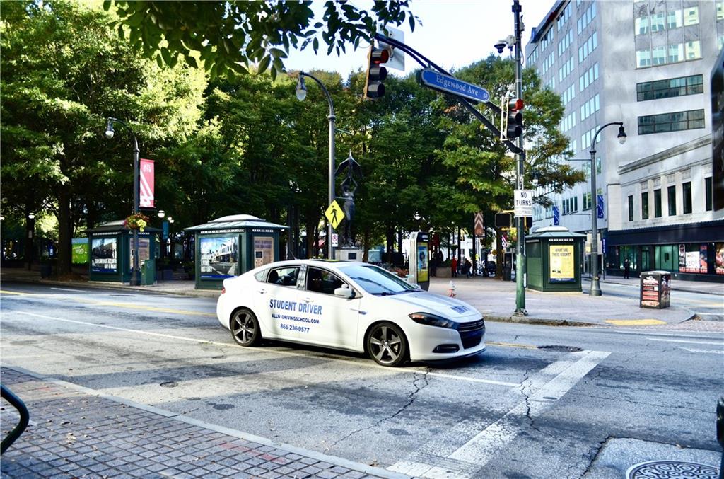 32 Peachtree Street NW 1006