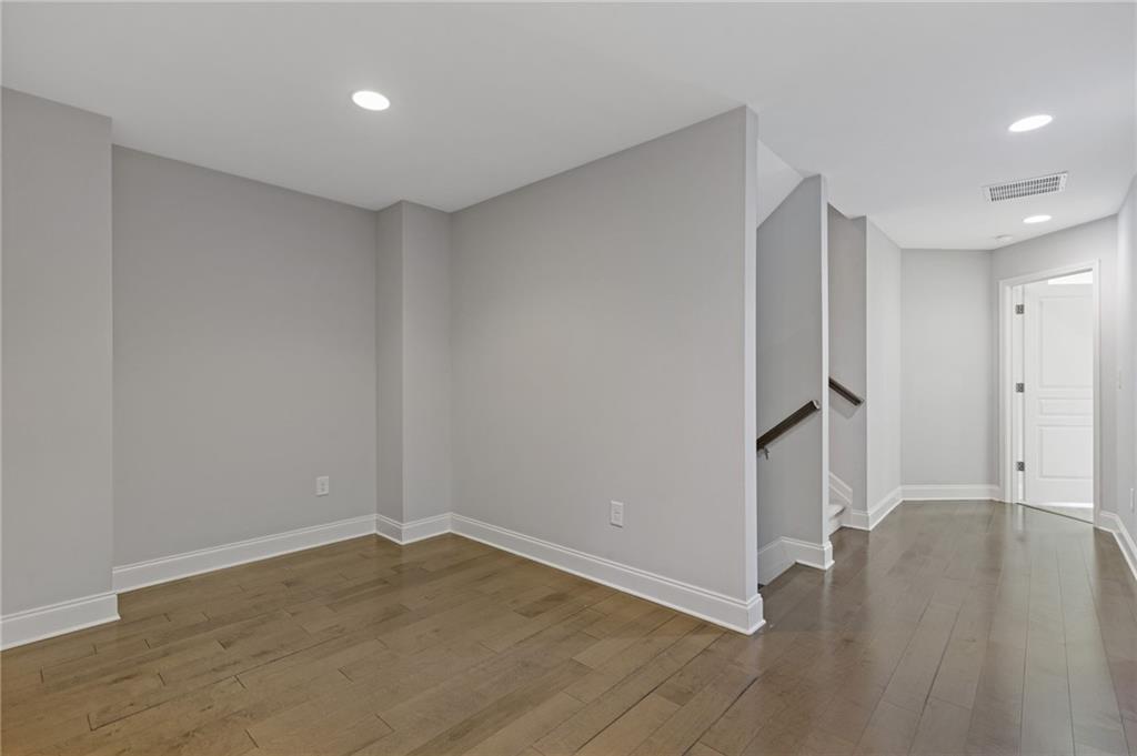 8335 Village Place, Suwanee, Georgia image 30