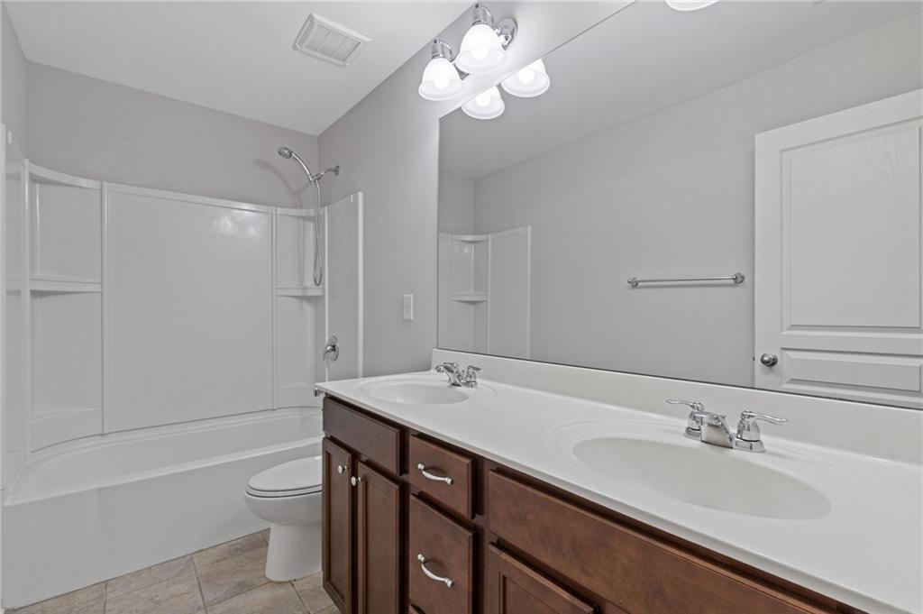 8335 Village Place, Suwanee, Georgia image 32