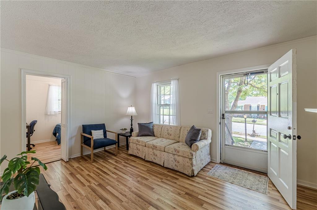 1325 East Forrest Avenue, East Point, Georgia image 7
