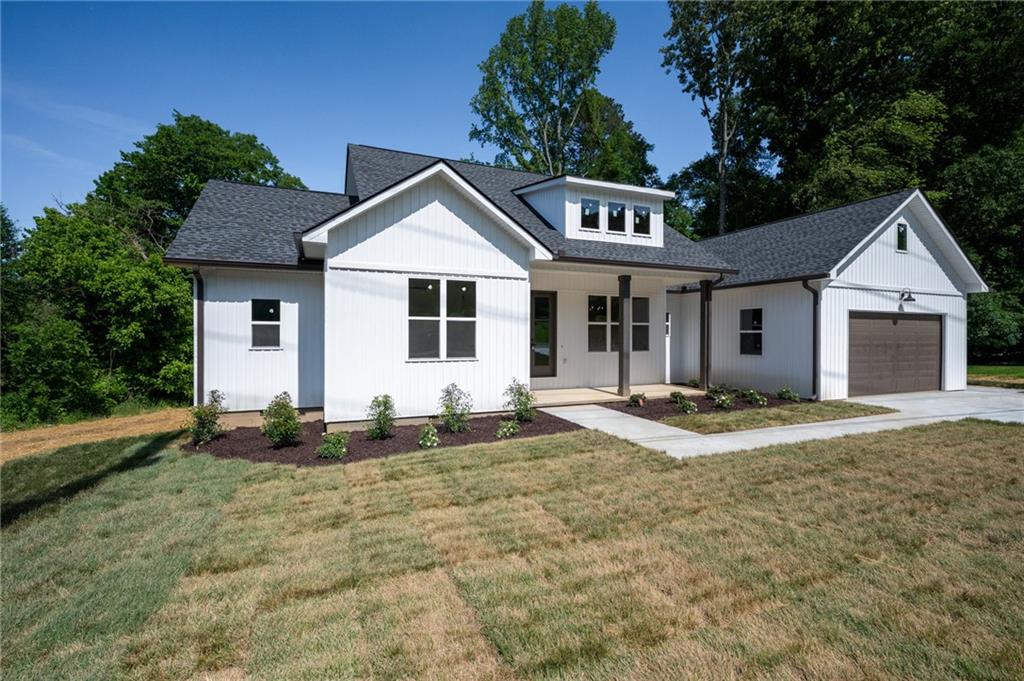 554 McDaniel Station Road SW